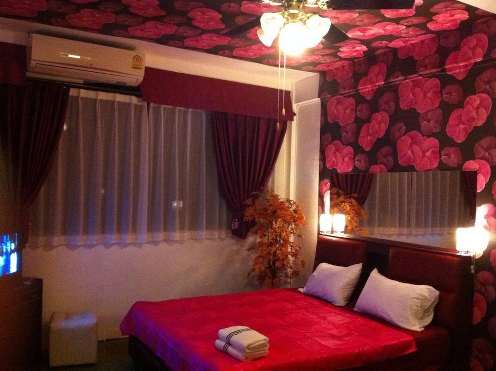 Maxwell Inn Pattaya Exterior foto